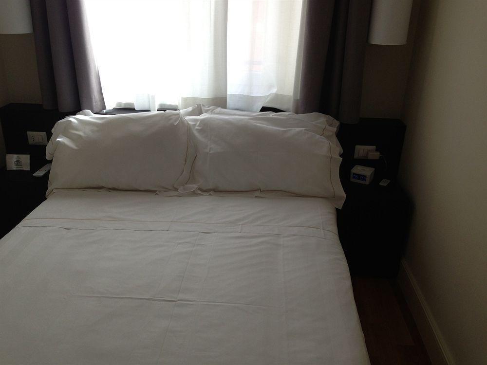 Rhome Terminal Guest House Roma Ngoại thất bức ảnh