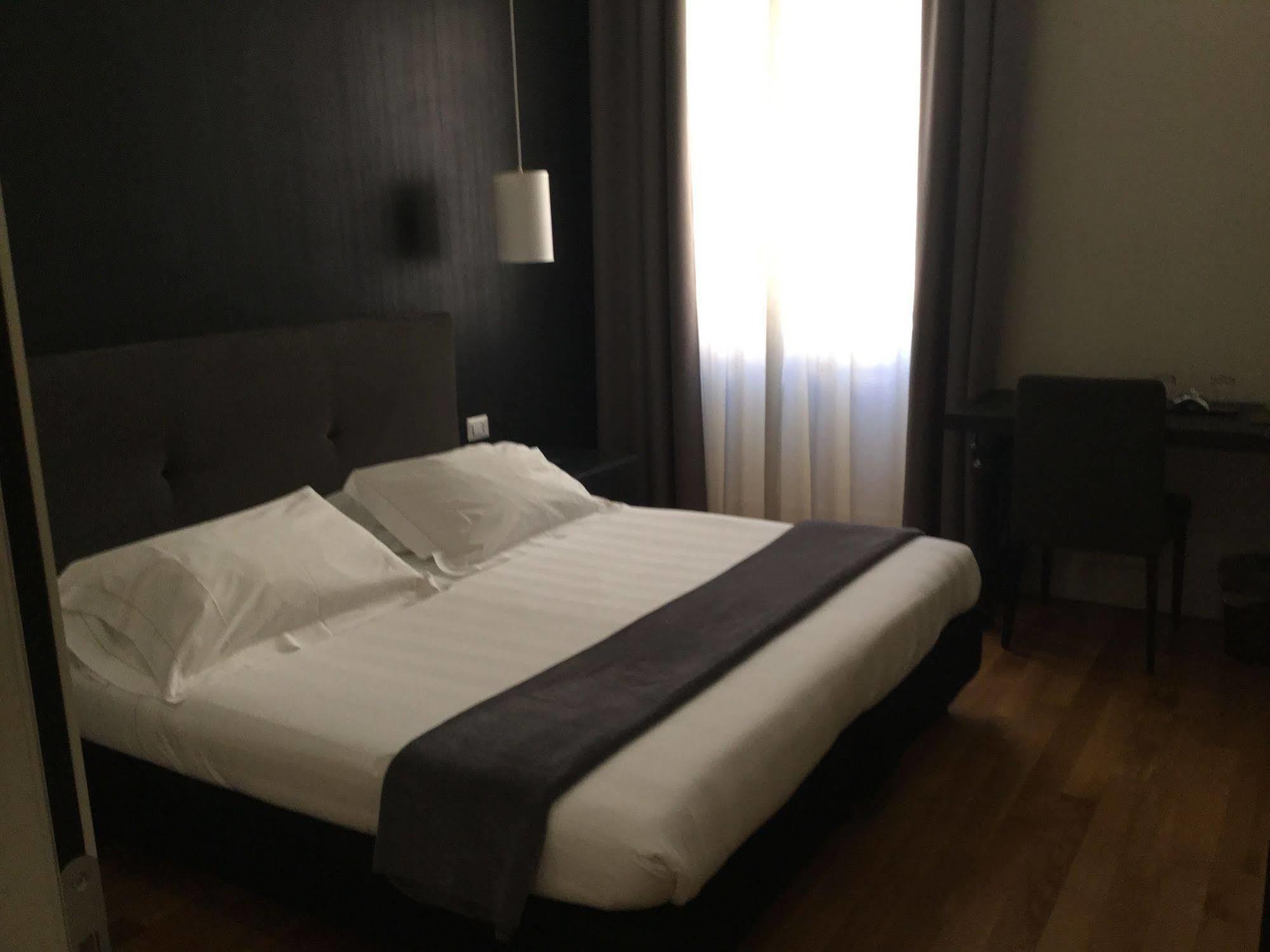 Rhome Terminal Guest House Roma Ngoại thất bức ảnh
