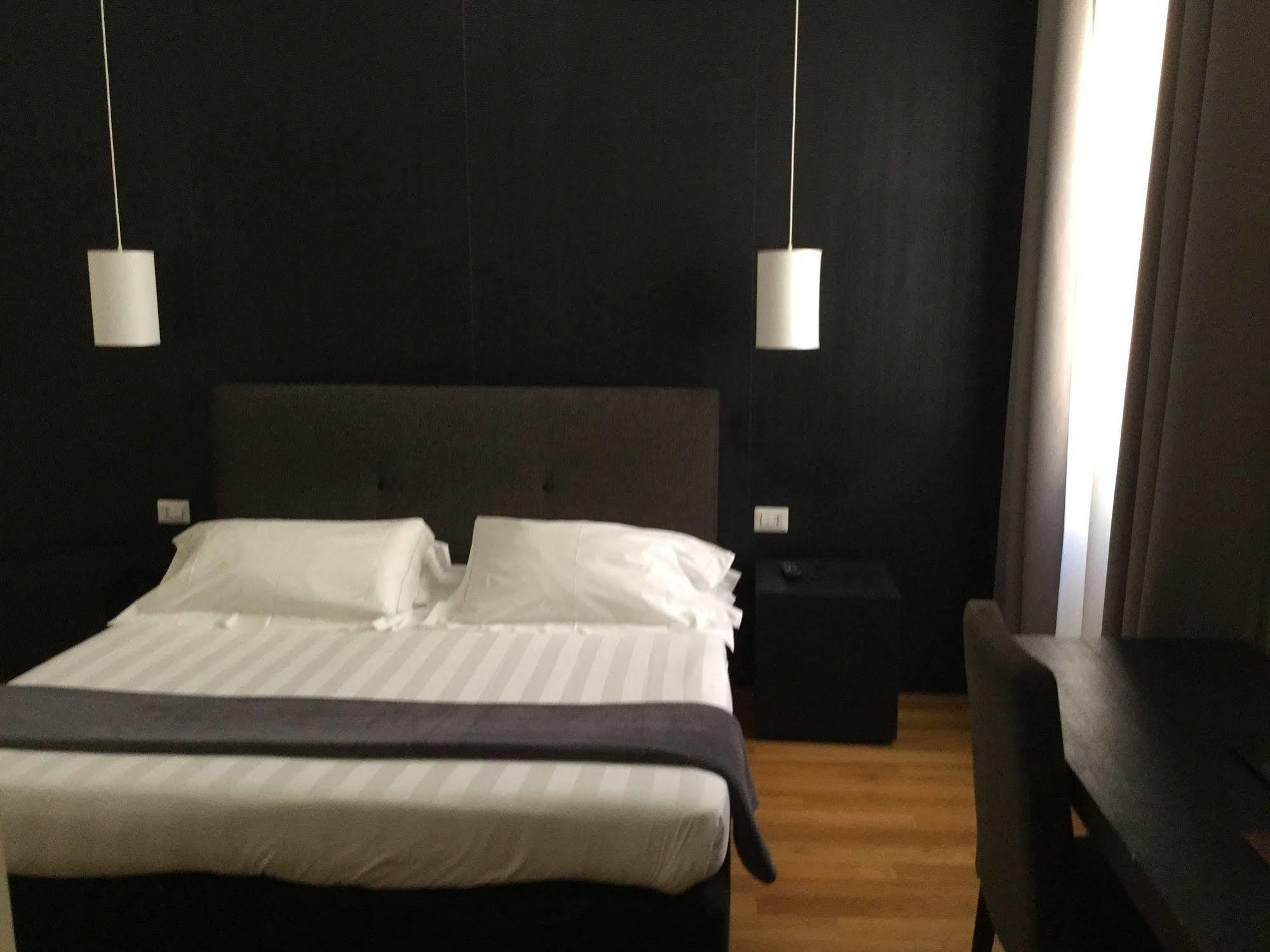 Rhome Terminal Guest House Roma Ngoại thất bức ảnh