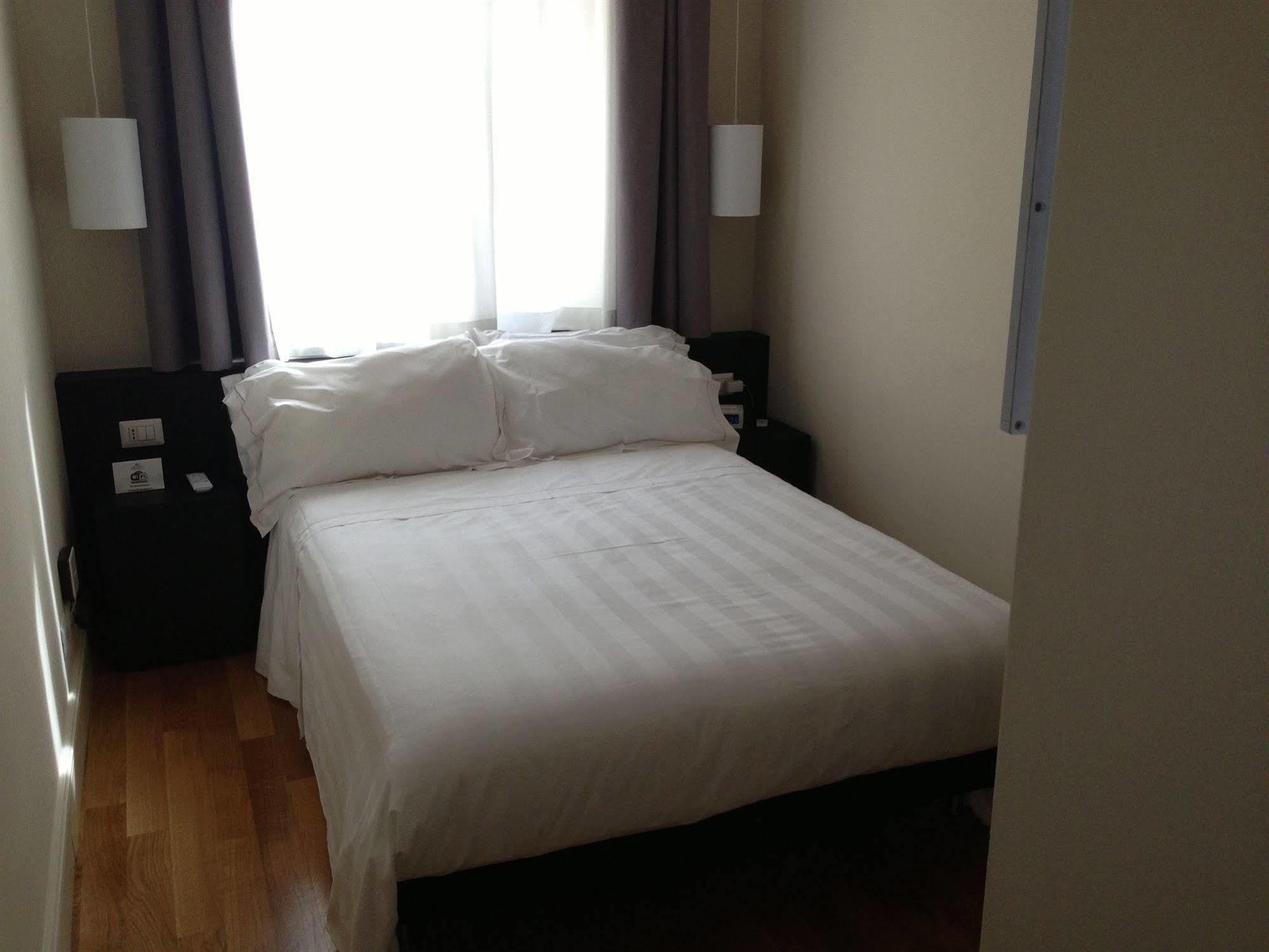 Rhome Terminal Guest House Roma Ngoại thất bức ảnh